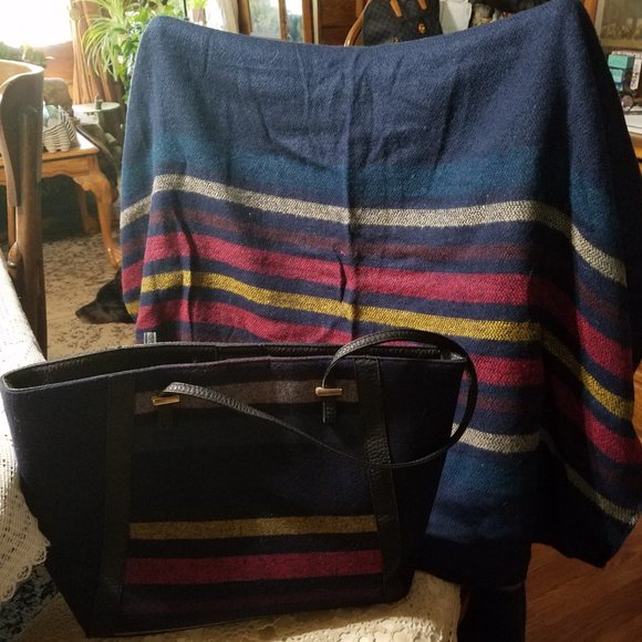 Bag with matching shoulder cover - Picture 6 of 8